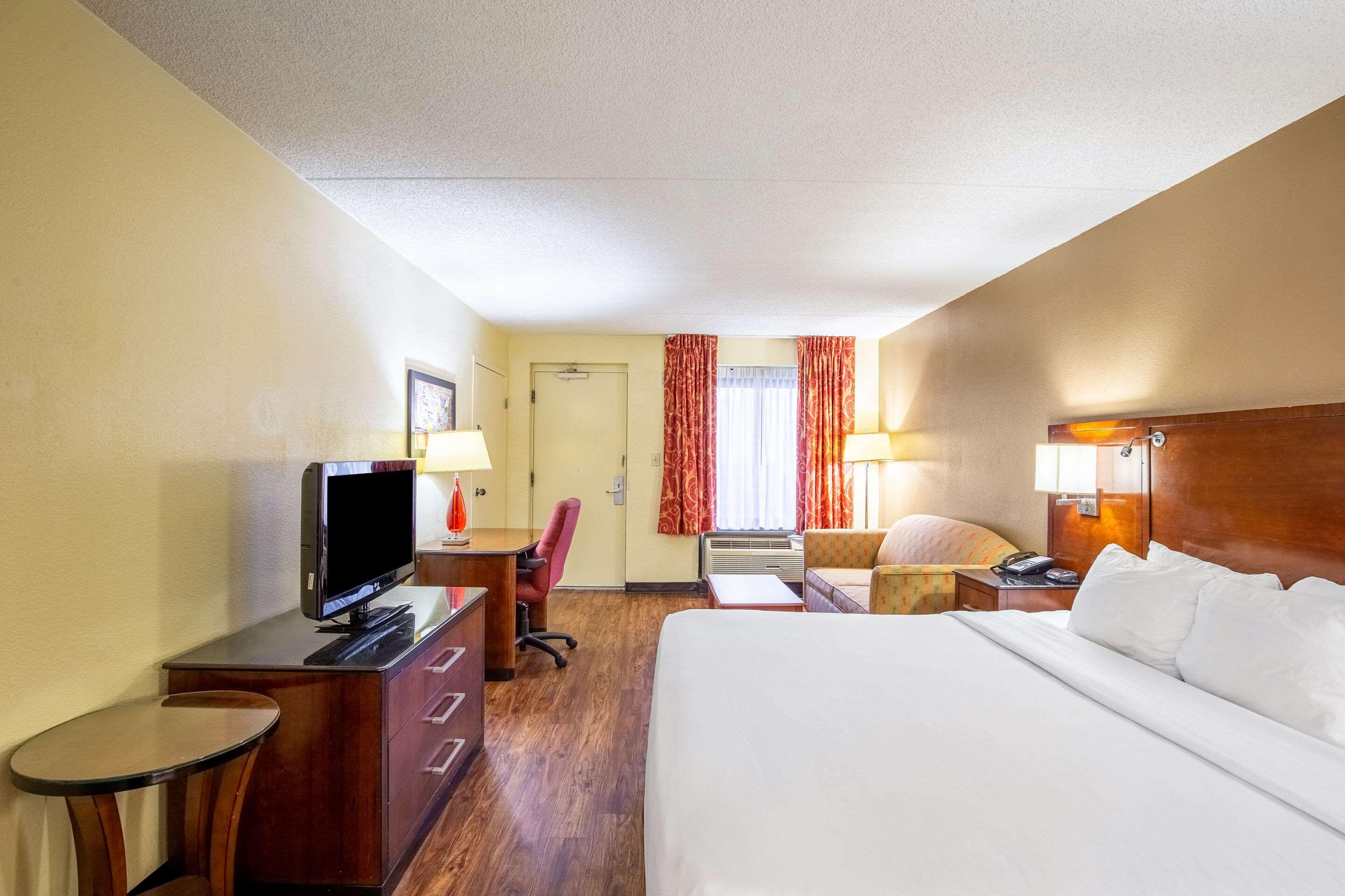 Econo Lodge Naval Station Норфолк Экстерьер фото