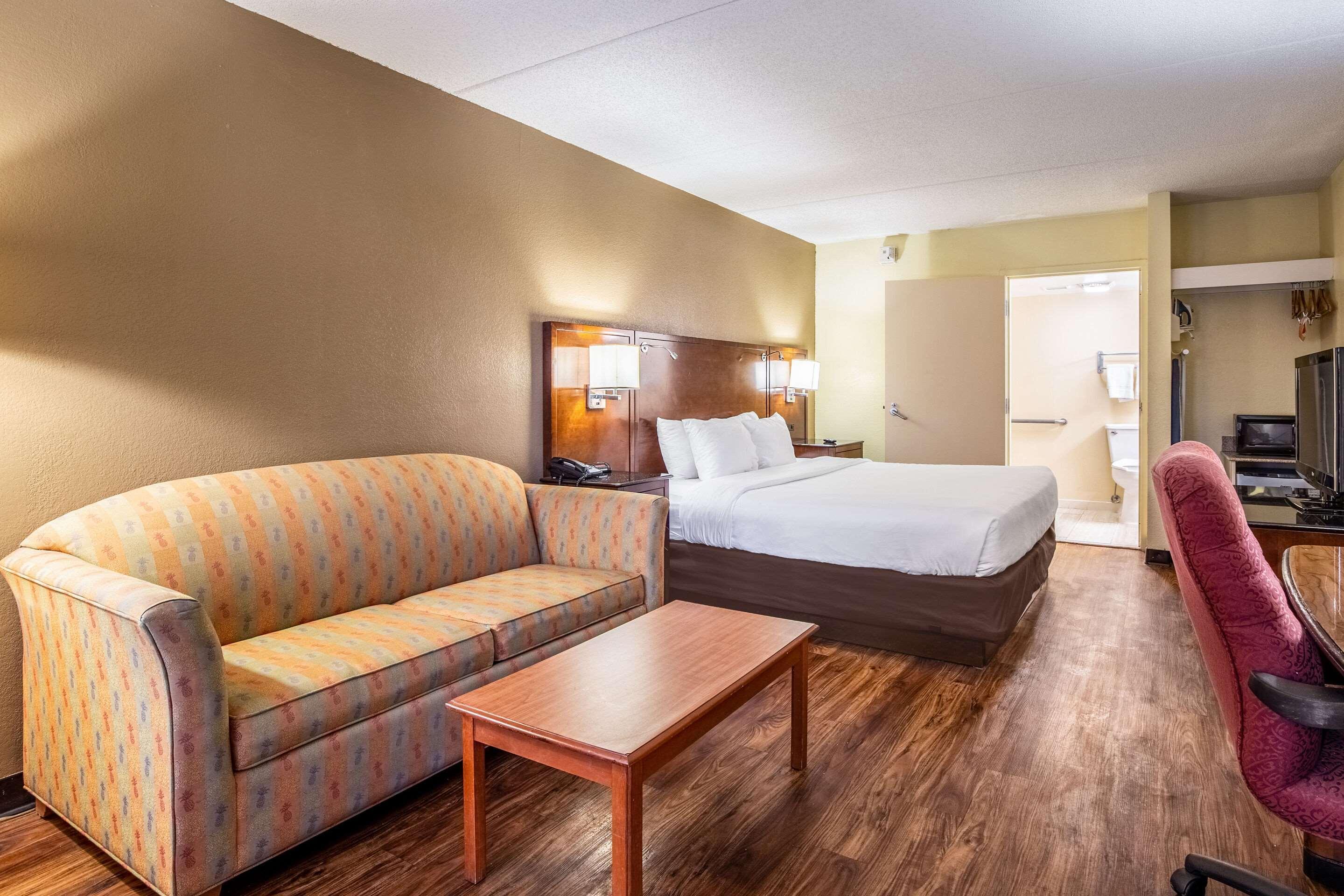 Econo Lodge Naval Station Норфолк Экстерьер фото