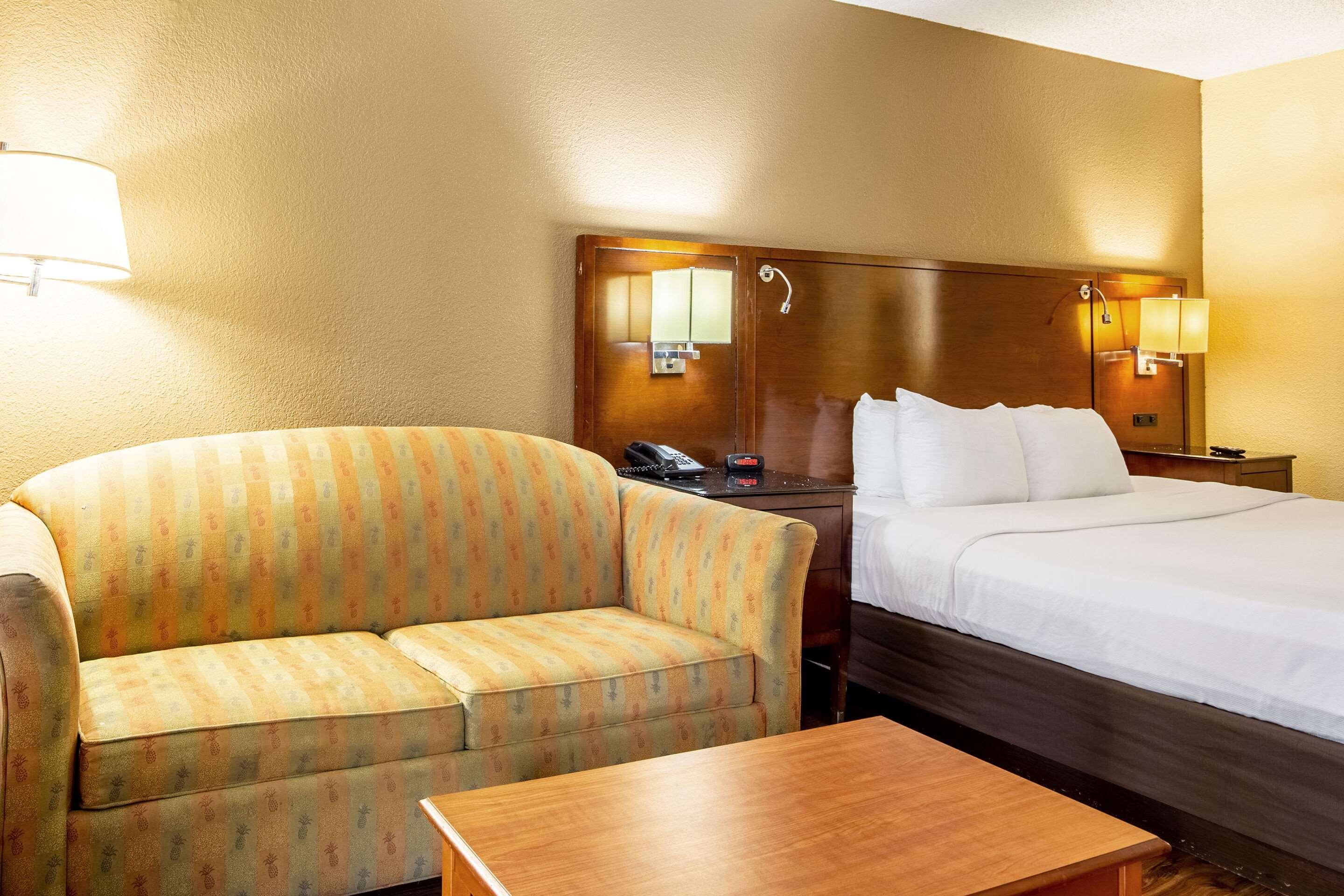 Econo Lodge Naval Station Норфолк Экстерьер фото