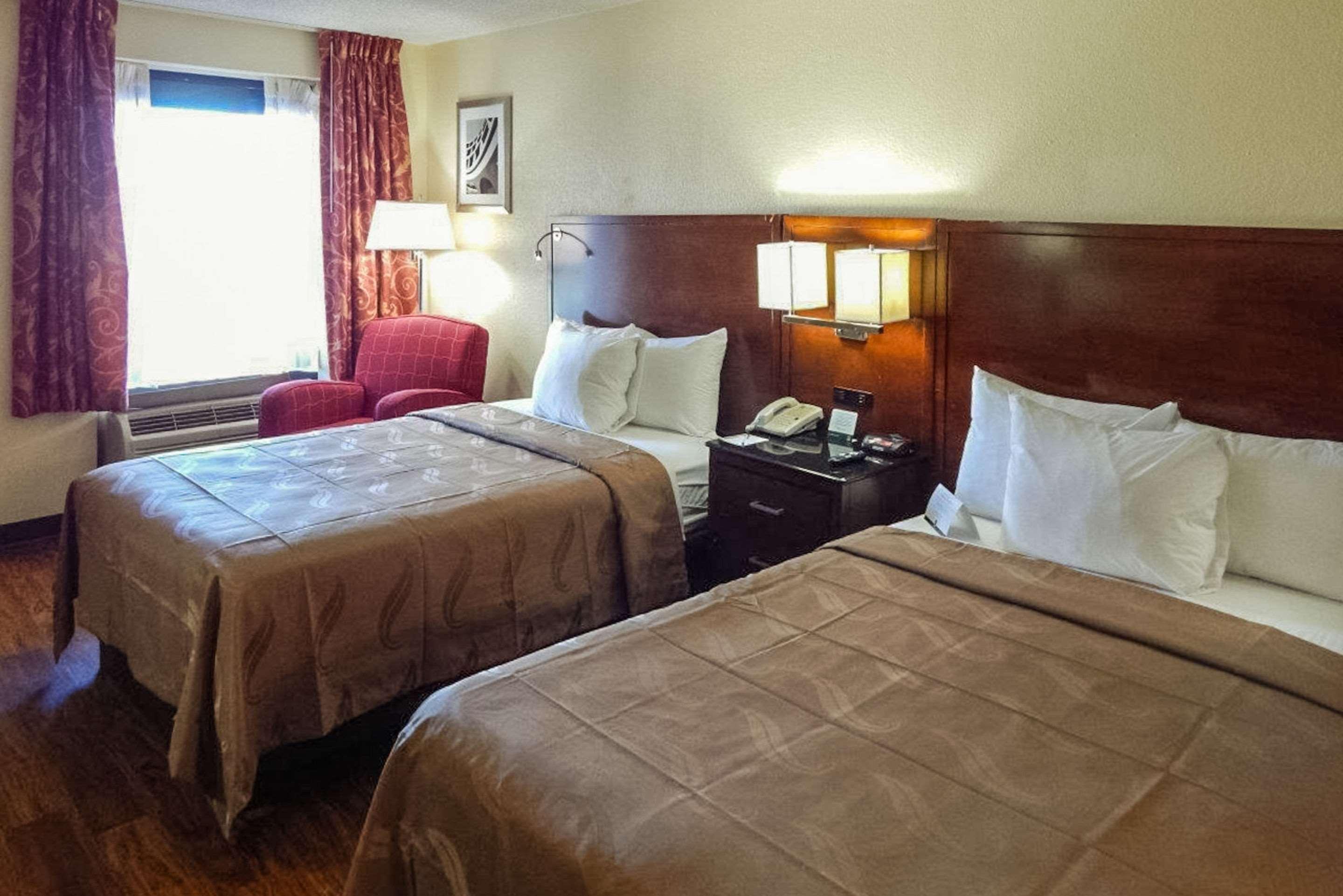 Econo Lodge Naval Station Норфолк Экстерьер фото