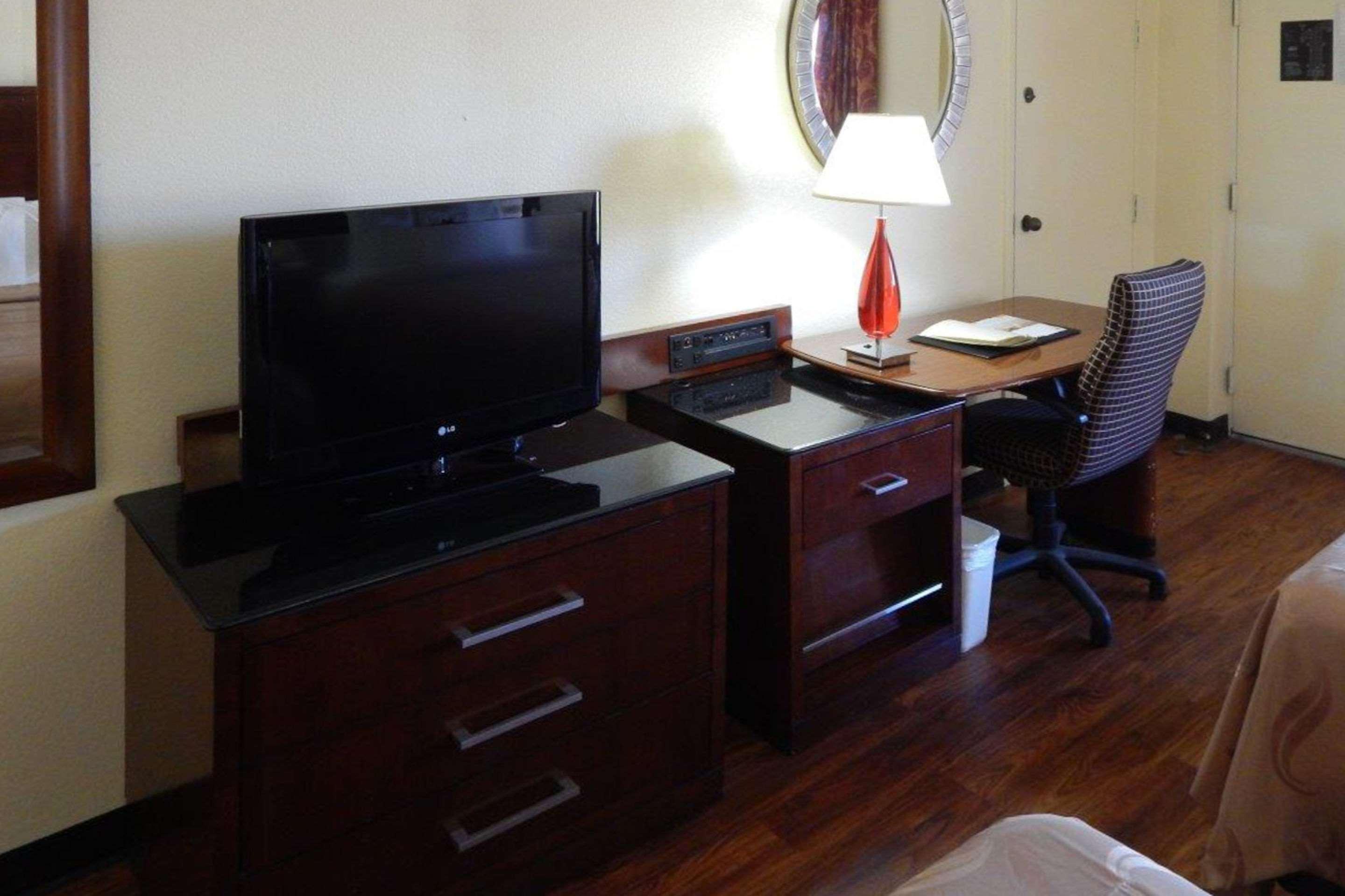 Econo Lodge Naval Station Норфолк Экстерьер фото