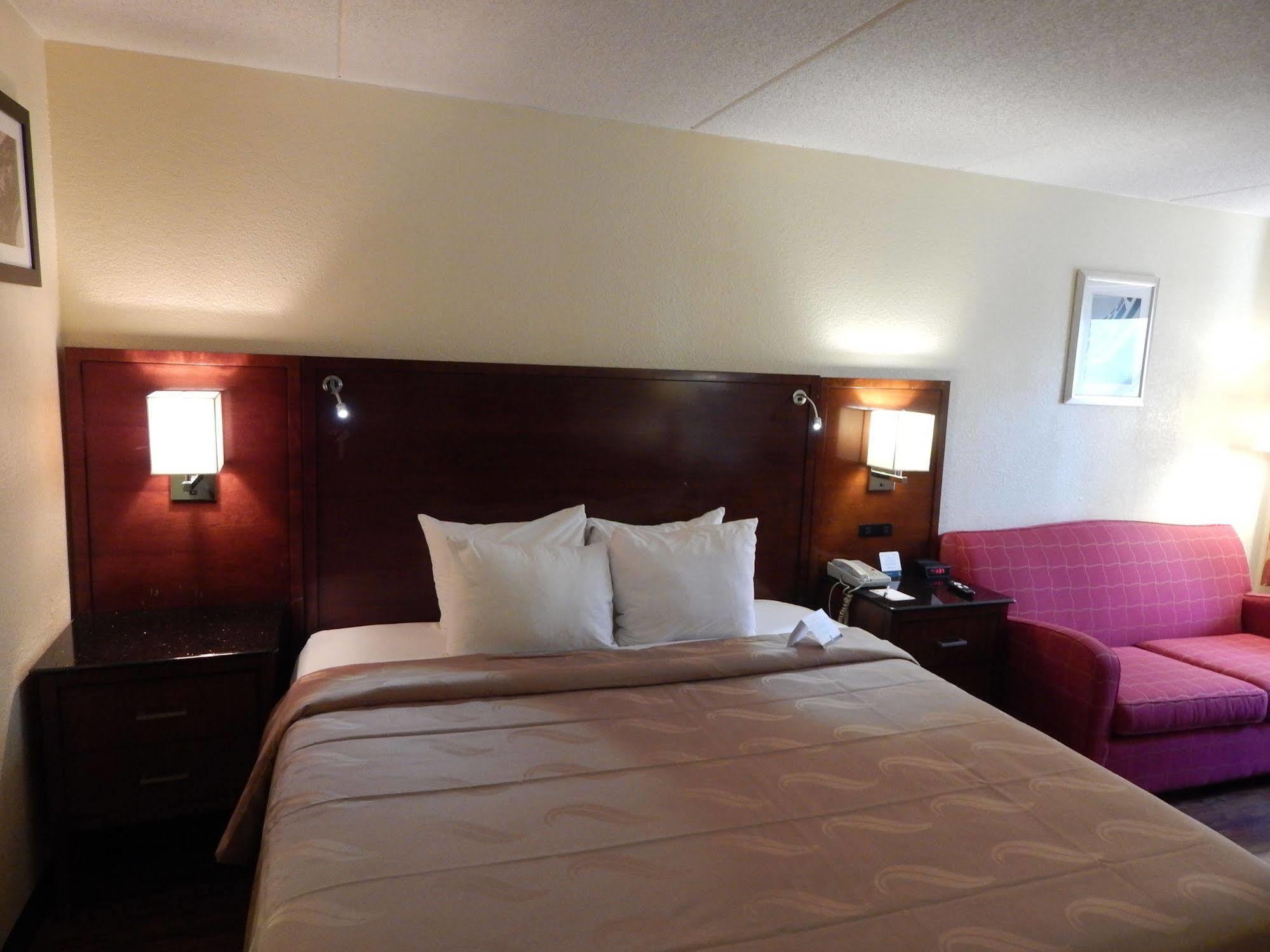 Econo Lodge Naval Station Норфолк Экстерьер фото